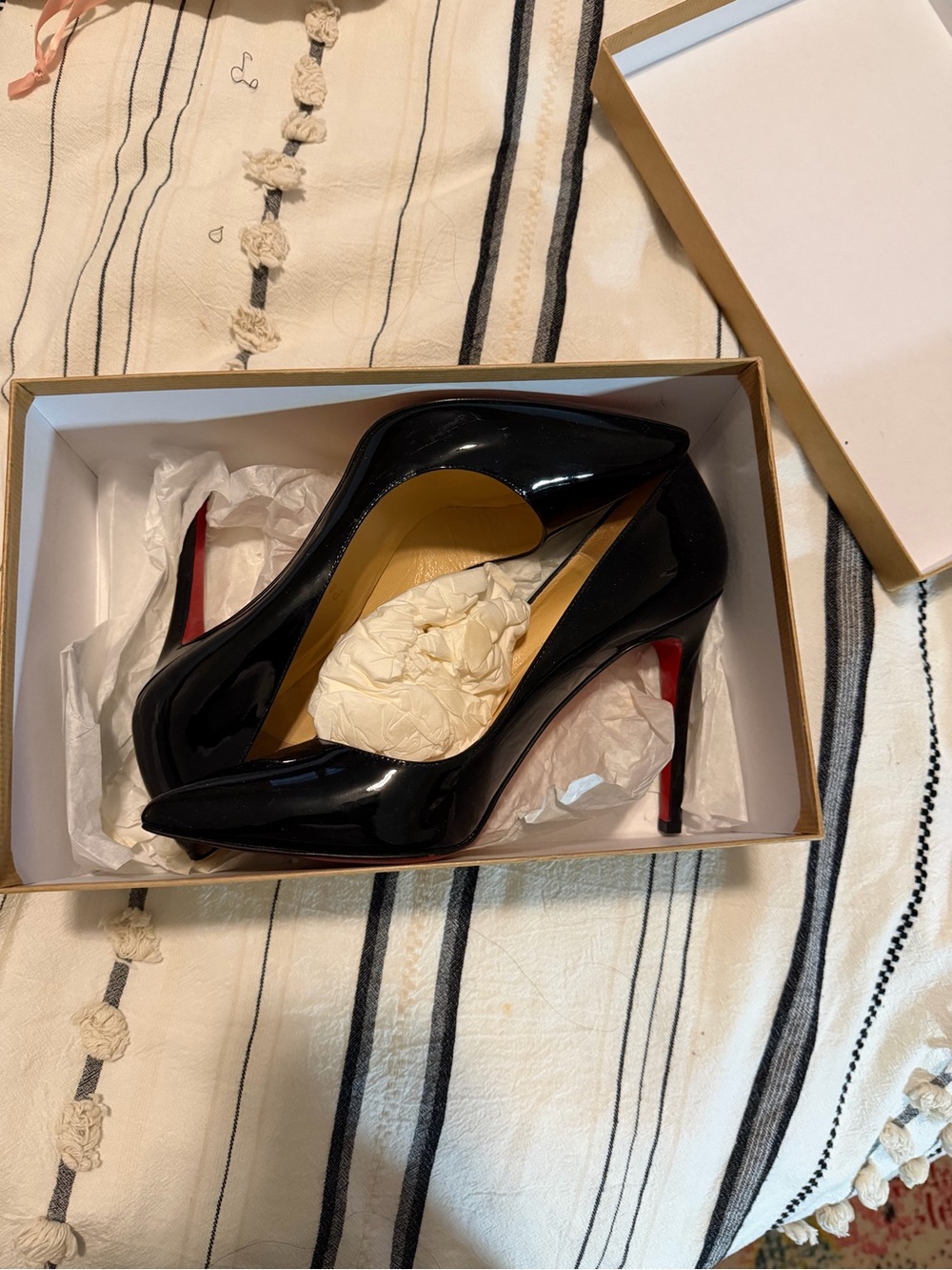 Shoes - Picture 5 of 5